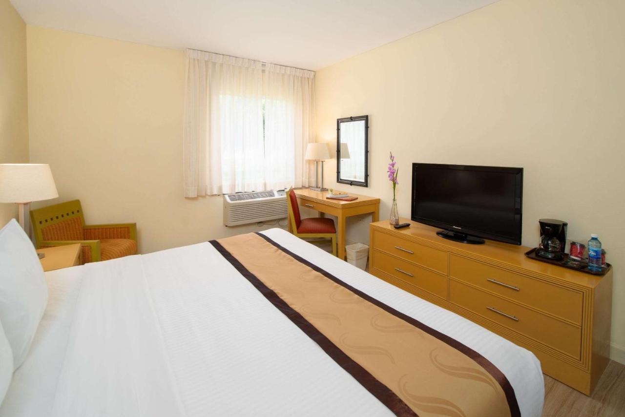 Quality Hotel Real Aeropuerto San Salvador San Luis Εξωτερικό φωτογραφία