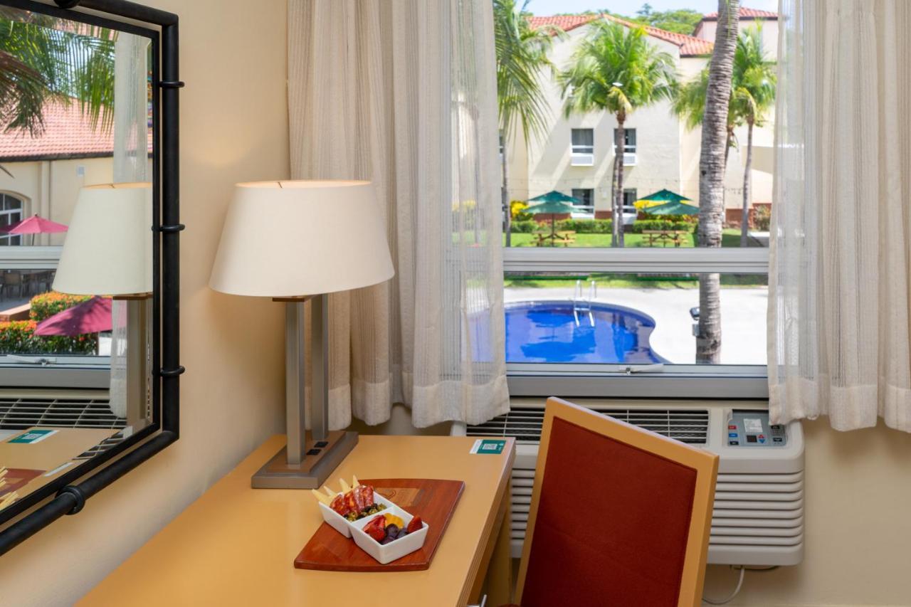 Quality Hotel Real Aeropuerto San Salvador San Luis Εξωτερικό φωτογραφία