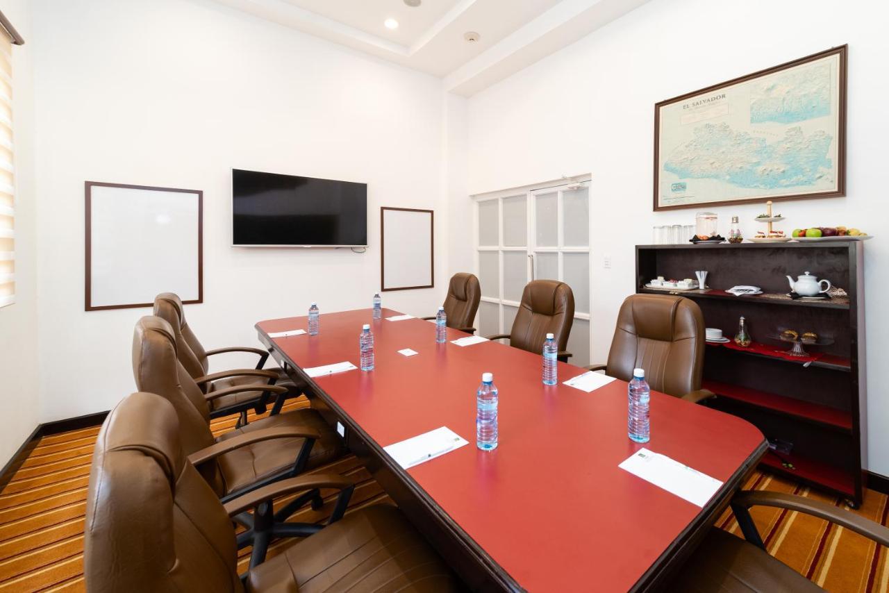Quality Hotel Real Aeropuerto San Salvador San Luis Εξωτερικό φωτογραφία