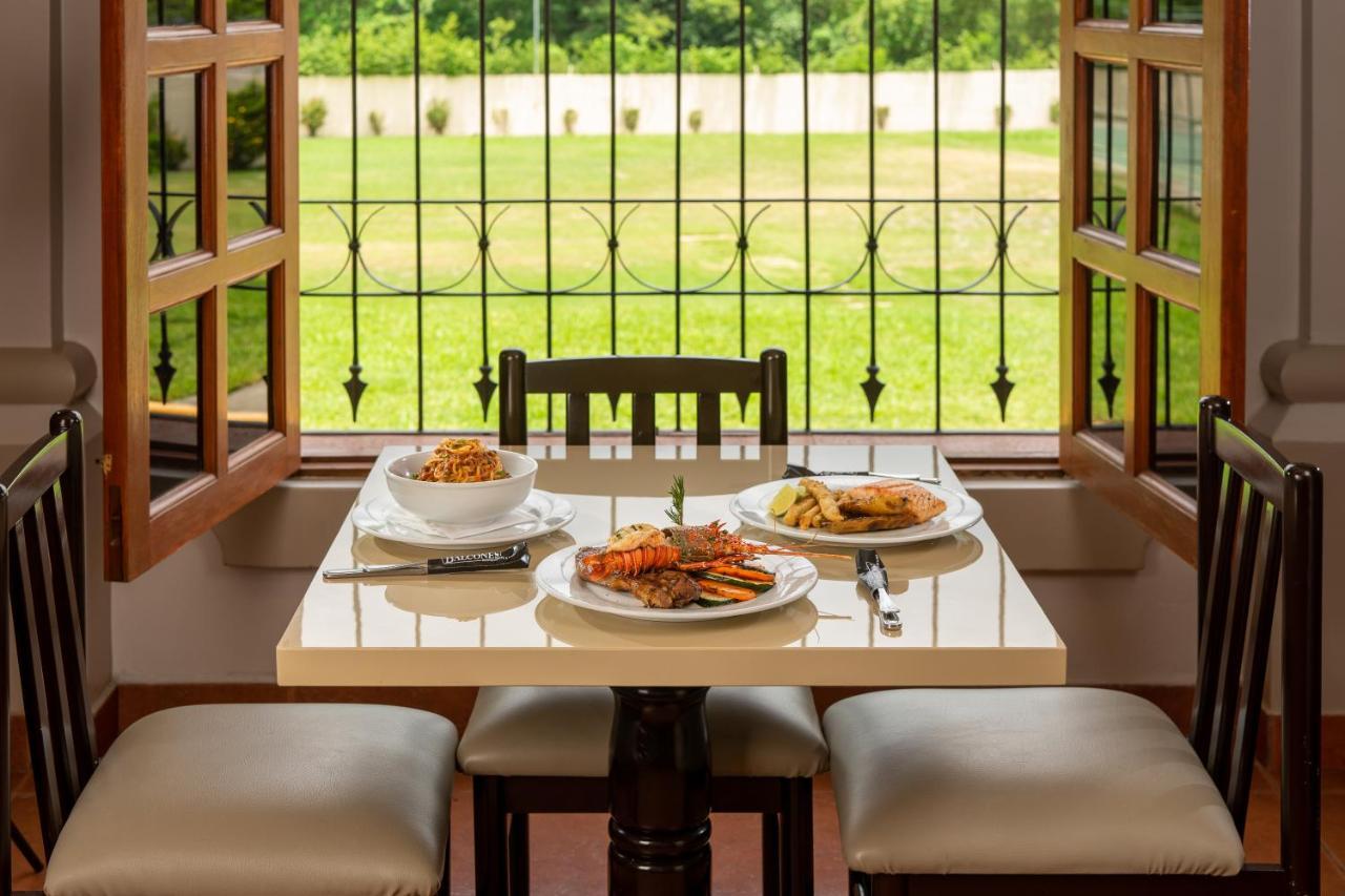 Quality Hotel Real Aeropuerto San Salvador San Luis Εξωτερικό φωτογραφία