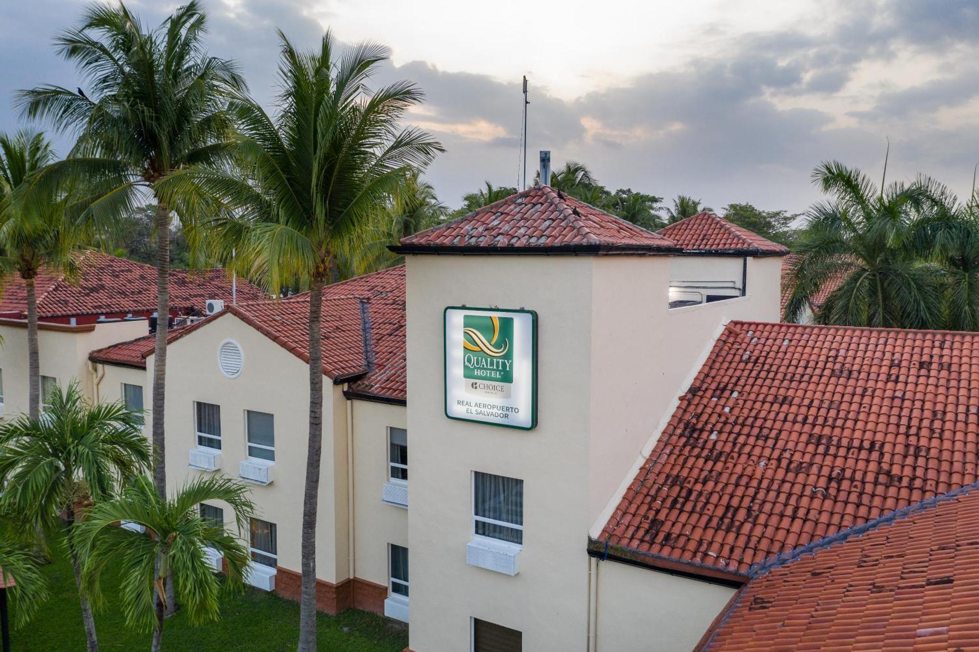 Quality Hotel Real Aeropuerto San Salvador San Luis Εξωτερικό φωτογραφία